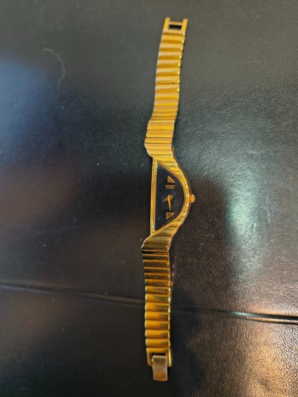 Seiko Half Moon Quartz Watch Women 1F20-5D59 Gold Link Band Refurbished Movement